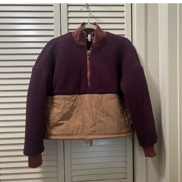 Fabletics Mallory Fleece Pullover - Picture 4 of 7